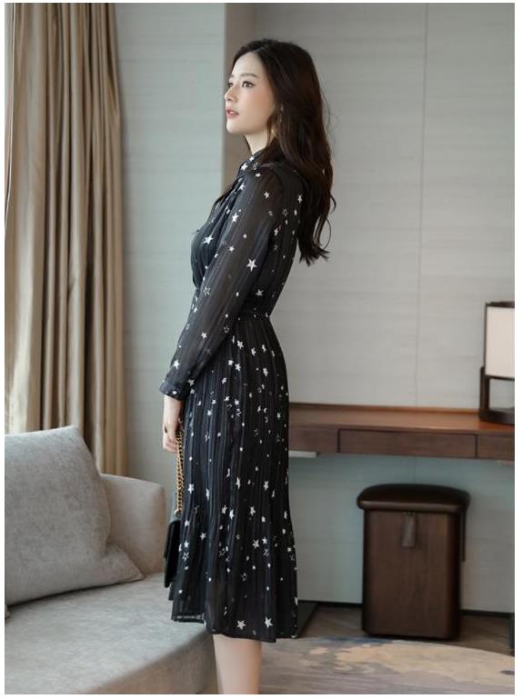 Simple, autumn star wrinkle chiffon dress