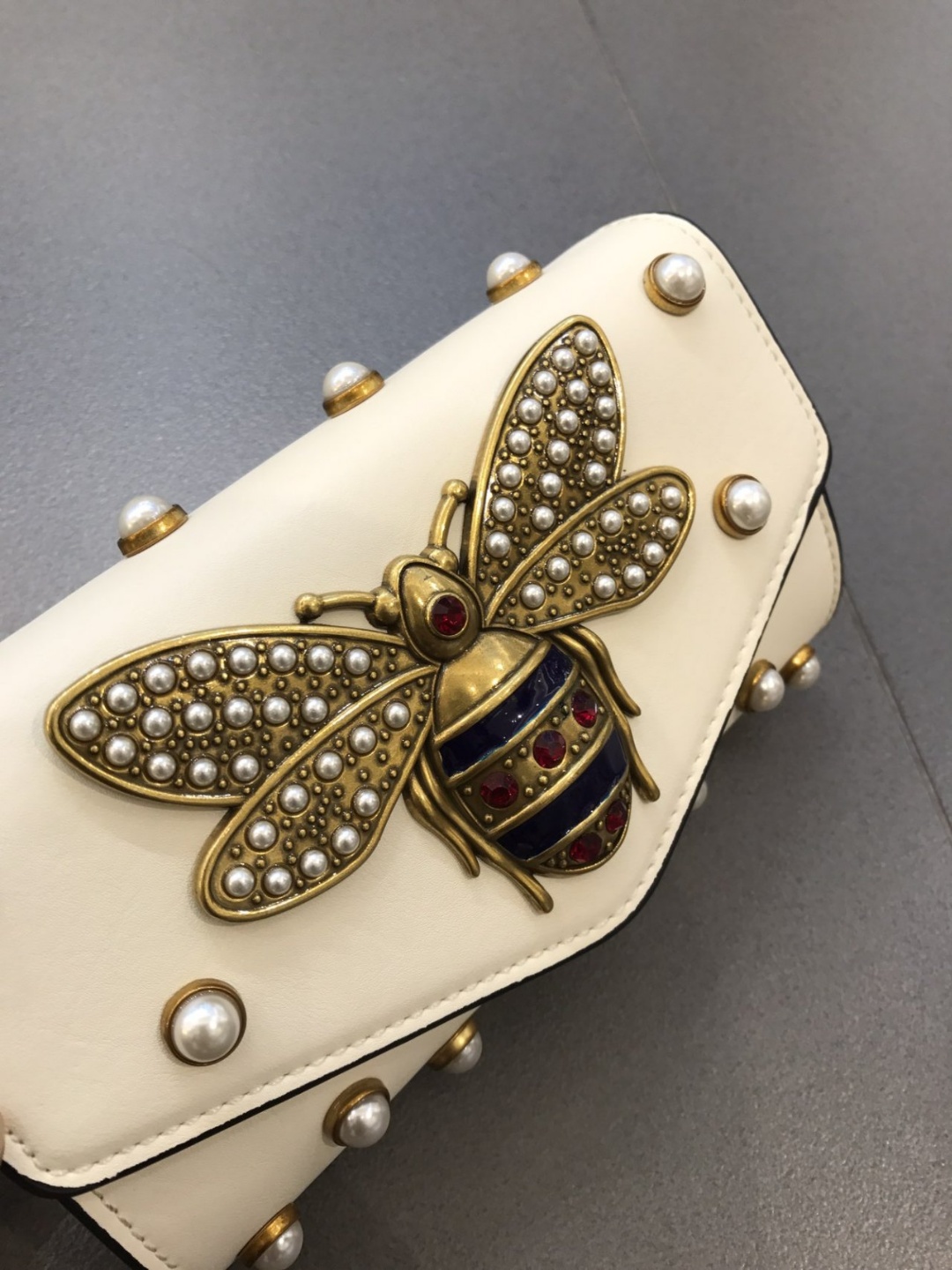 New Natural Cowhide Bucks Cross Clutch Mini Back S