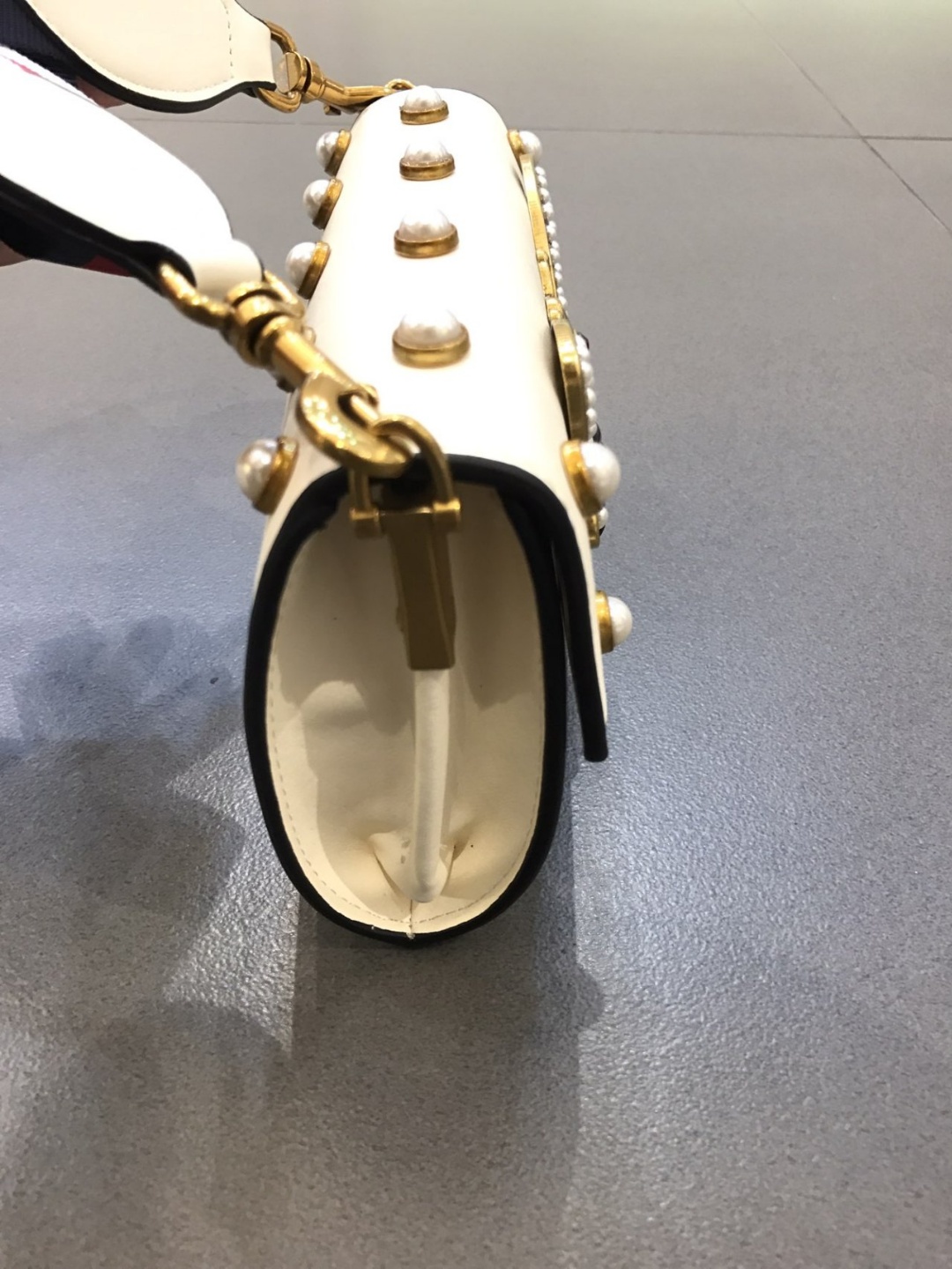 New Natural Cowhide Bucks Cross Clutch Mini Back S