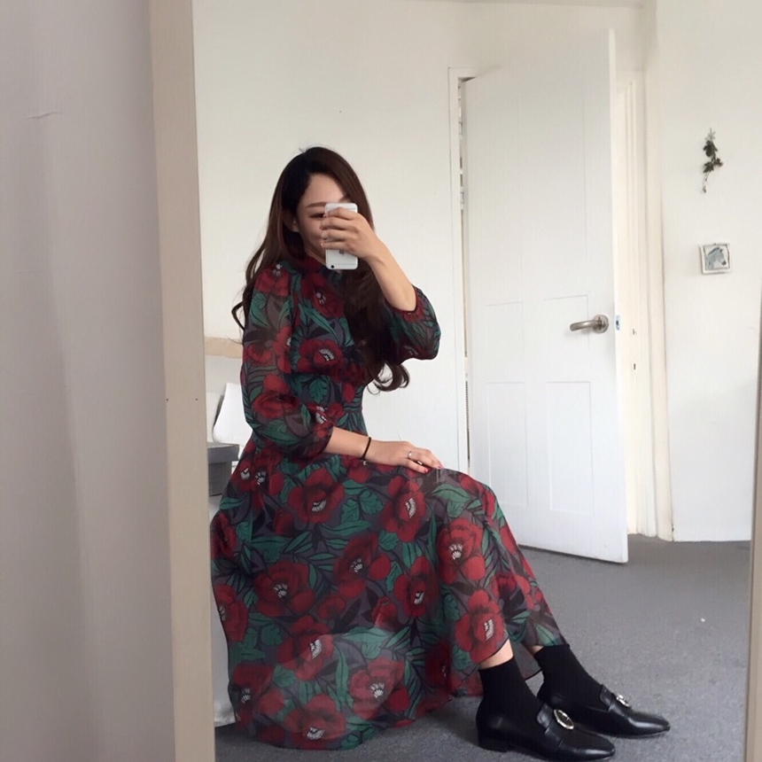 Chiffon dress burgundy chrysanthemum pattern china