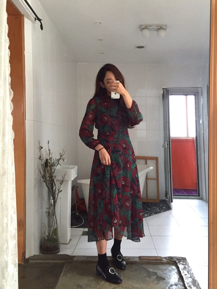 Chiffon dress burgundy chrysanthemum pattern china