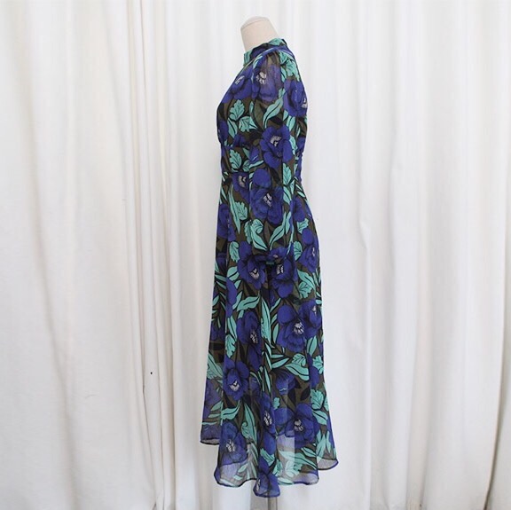 Chiffon dress burgundy chrysanthemum pattern china