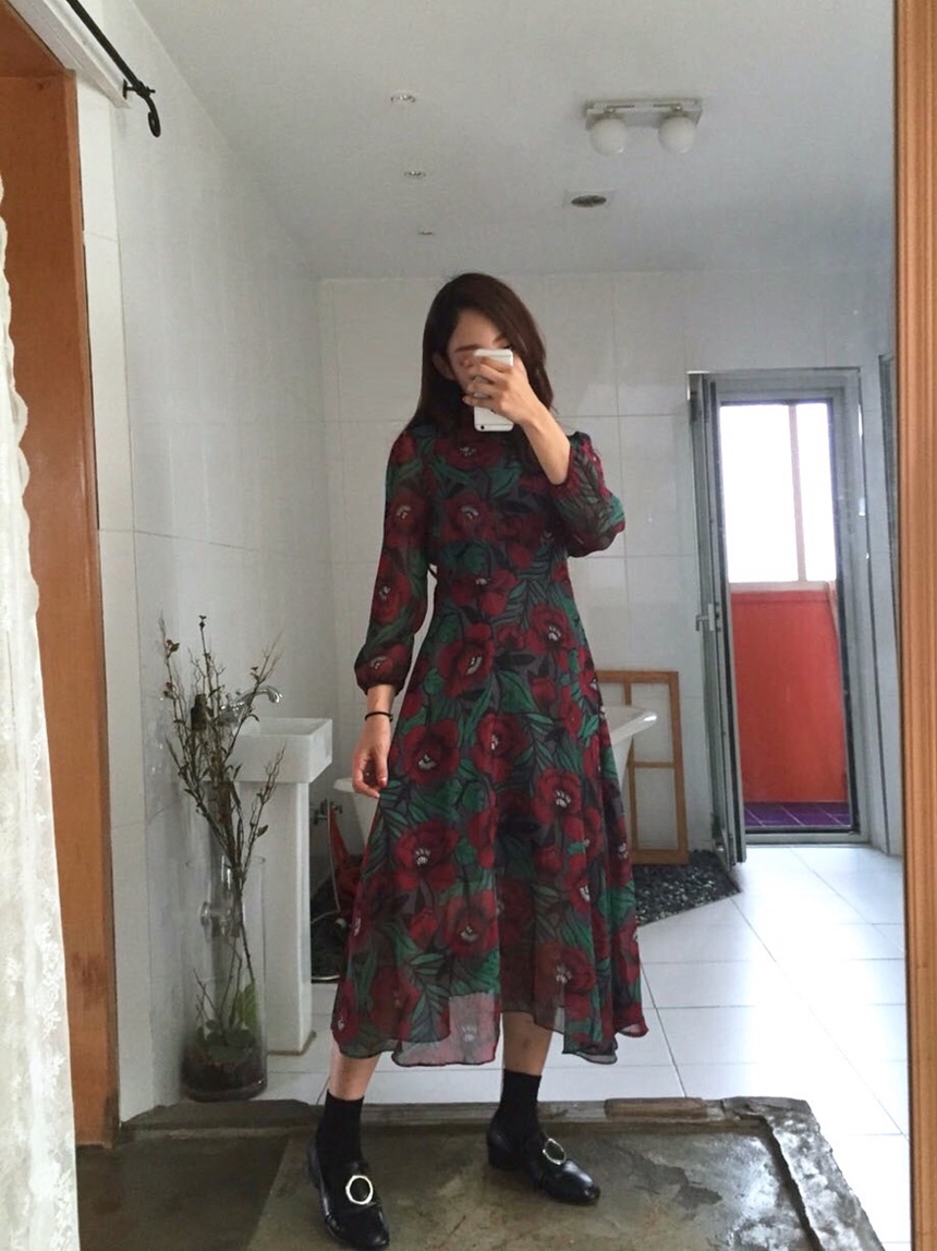 Chiffon dress burgundy chrysanthemum pattern china
