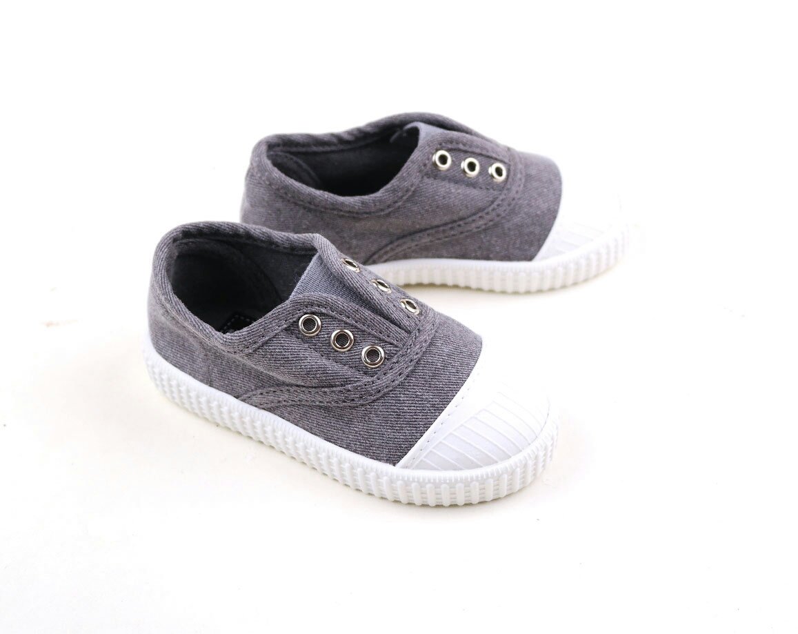 NEW KIDS SHOES basic sleeping sneakers coordinated