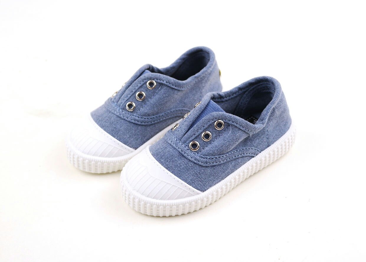 NEW KIDS SHOES basic sleeping sneakers coordinated