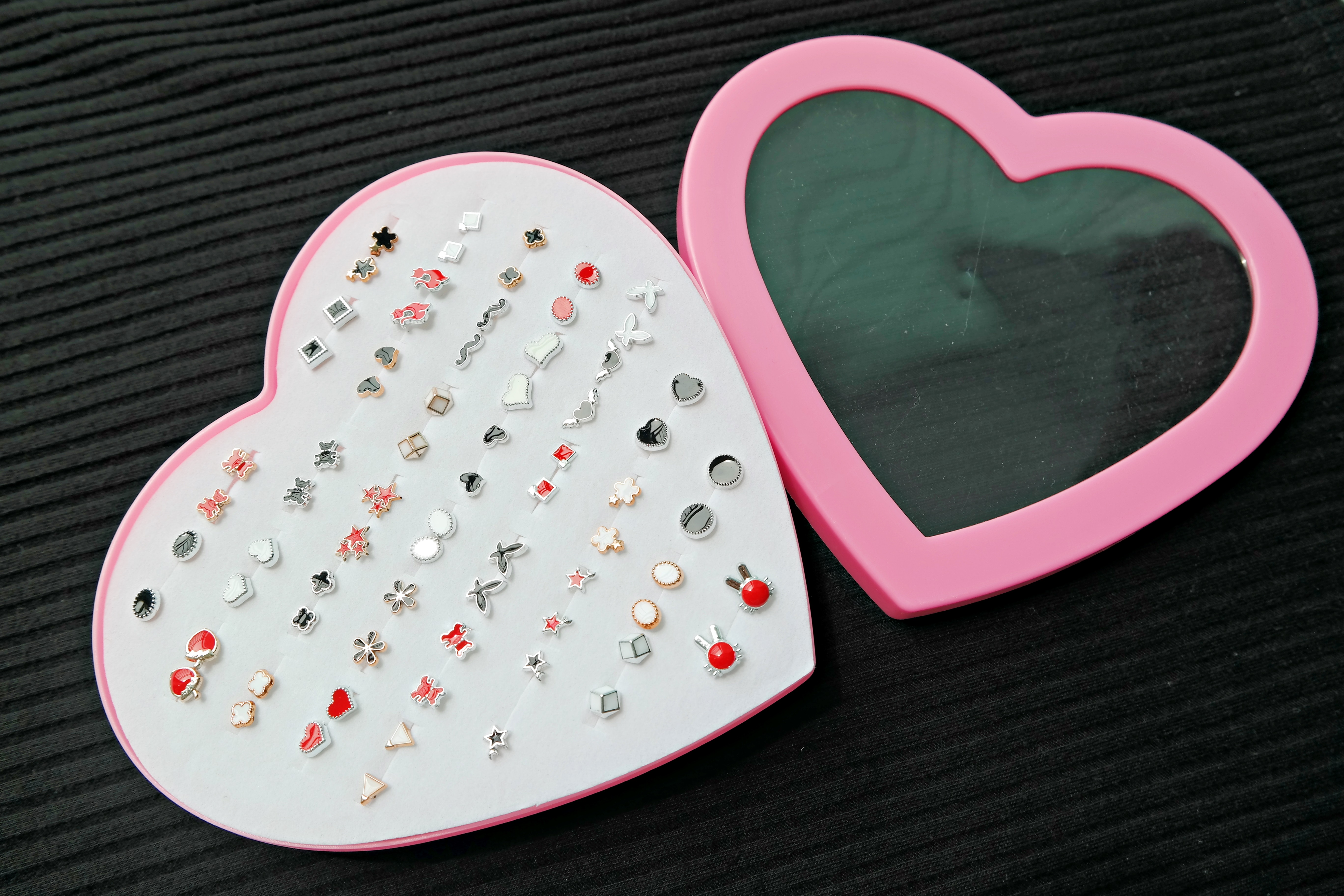 Silicone 36P allergy free earrings quince student 