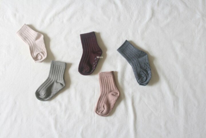 Children wearing baby clothes Baby child Junior elementary school student couple blessing. Daily Goliage socks 5 piece set