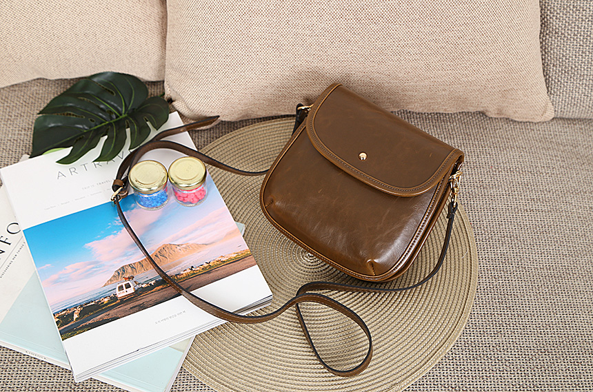 New Handy Castle Vintage Mini Cross Back Bag Recom