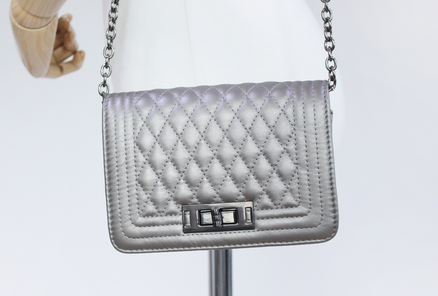 New Mini Chain Quality Flip Bag 4color Cross Back 