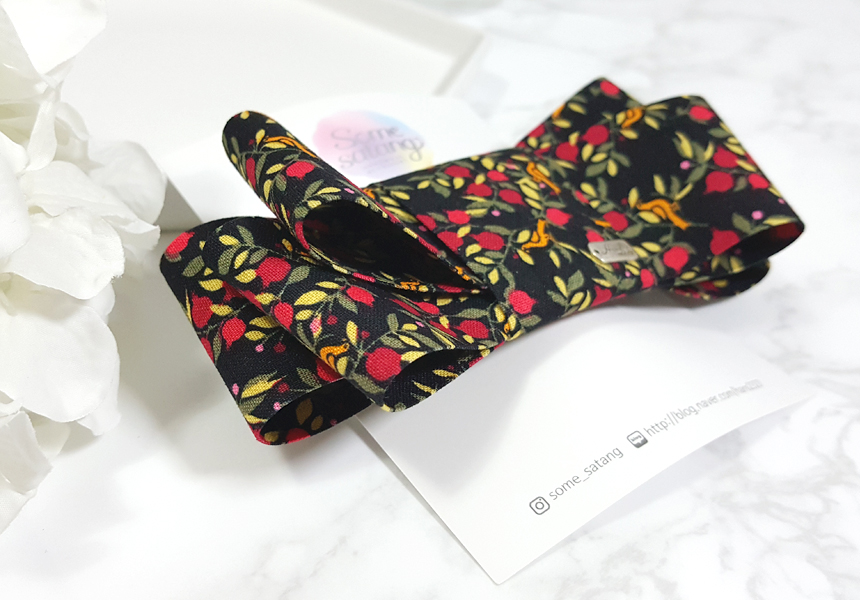 Red Berry Ribbon Hairpin A cute romantic handmade 