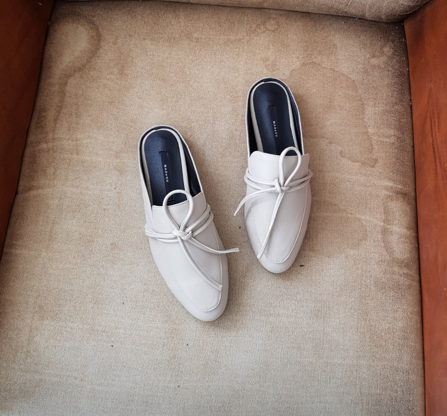 New French Looper Basic Modern Modern Flat Mule Tw