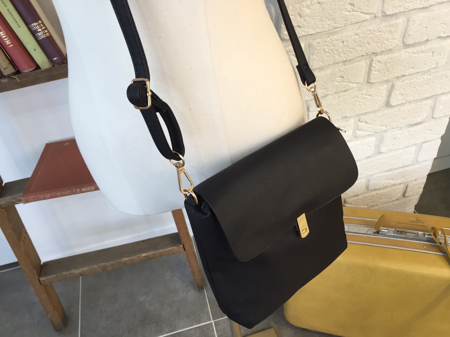 New Square Mini Cross Bag Muller Classic Style Kin
