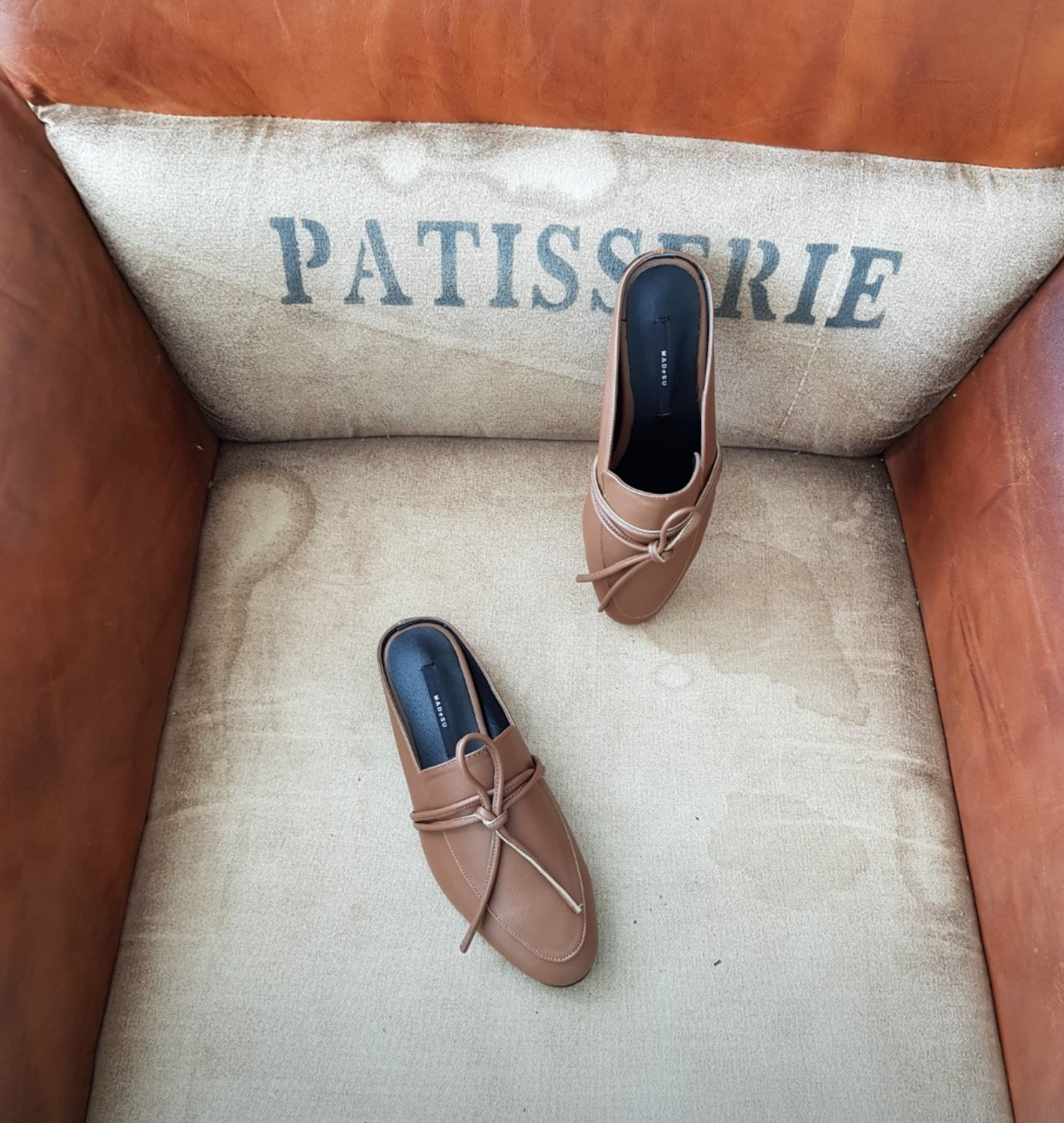 New French Looper Basic Modern Modern Flat Mule Tw