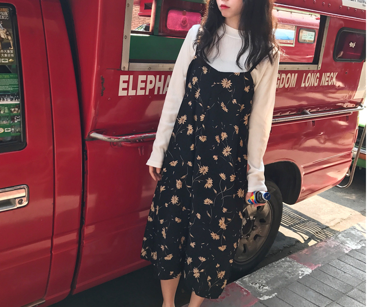 Omai fitting room flower chiffon strap dress + whi