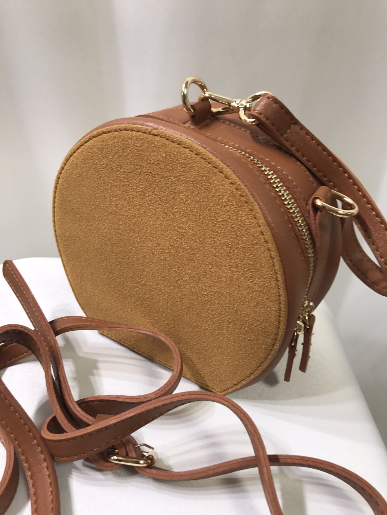 New Tambourine Round Mini Cross Back Clutch Back T