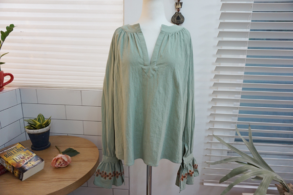 NEW FASHION LADY GIRL Blouse Embroidered Ethnic Pu