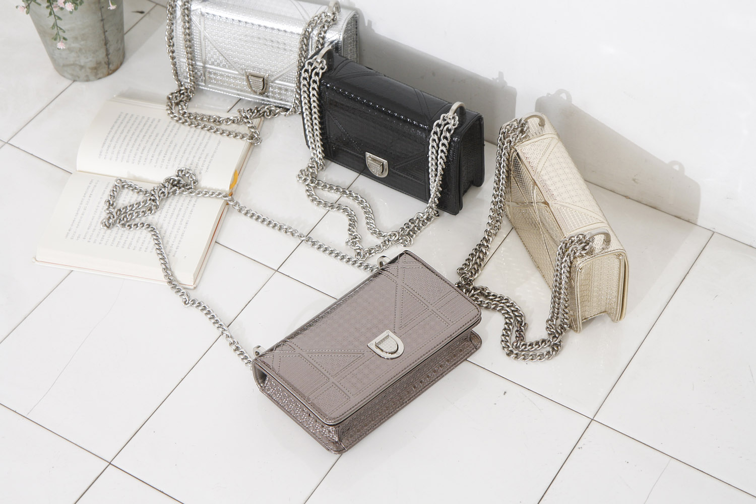 New Rama Chain Cross Bag Minimalism Cody Daily Sty