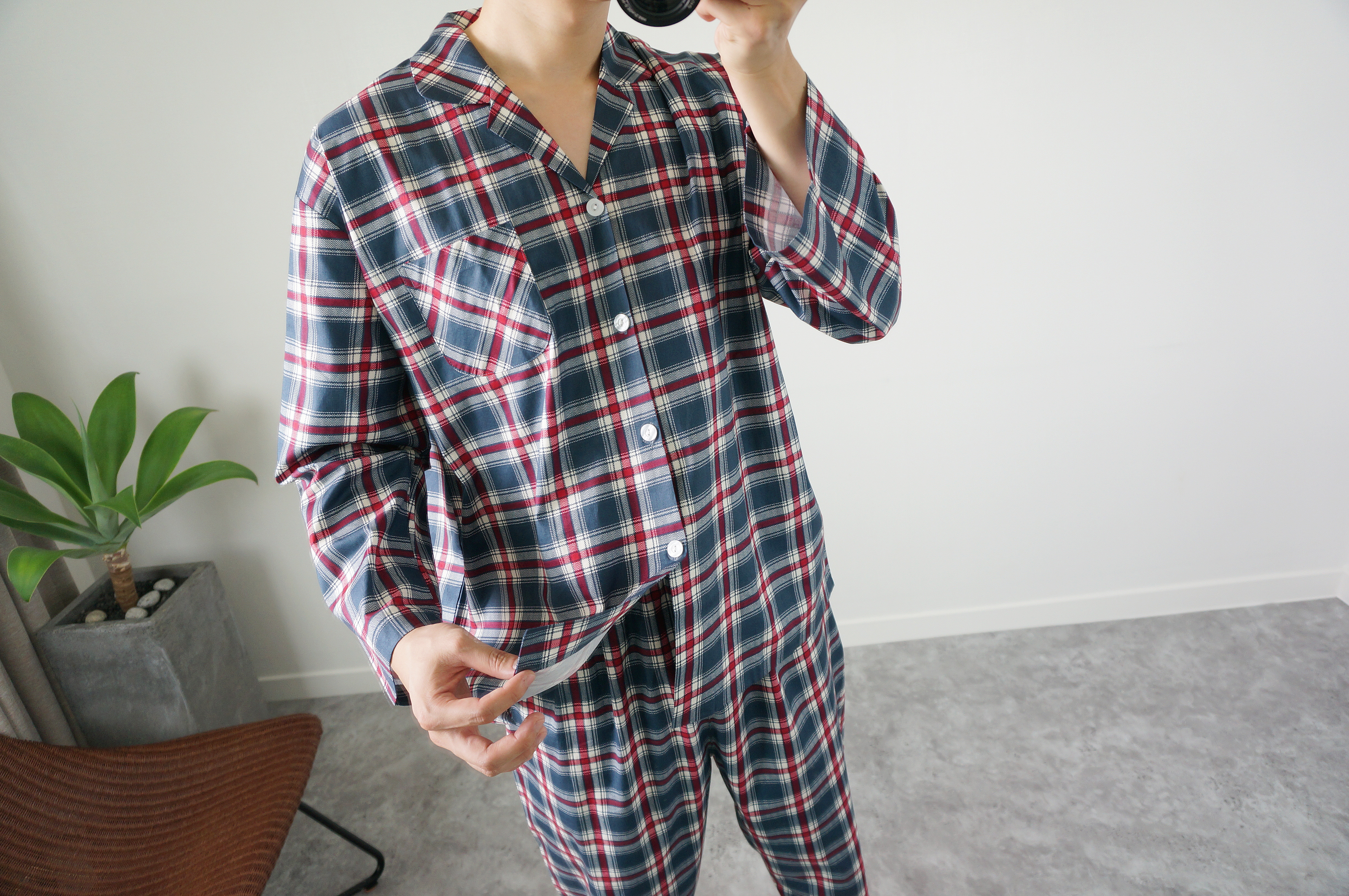 New Luxurious Couple Long Sleeved Check Pajamas Pa