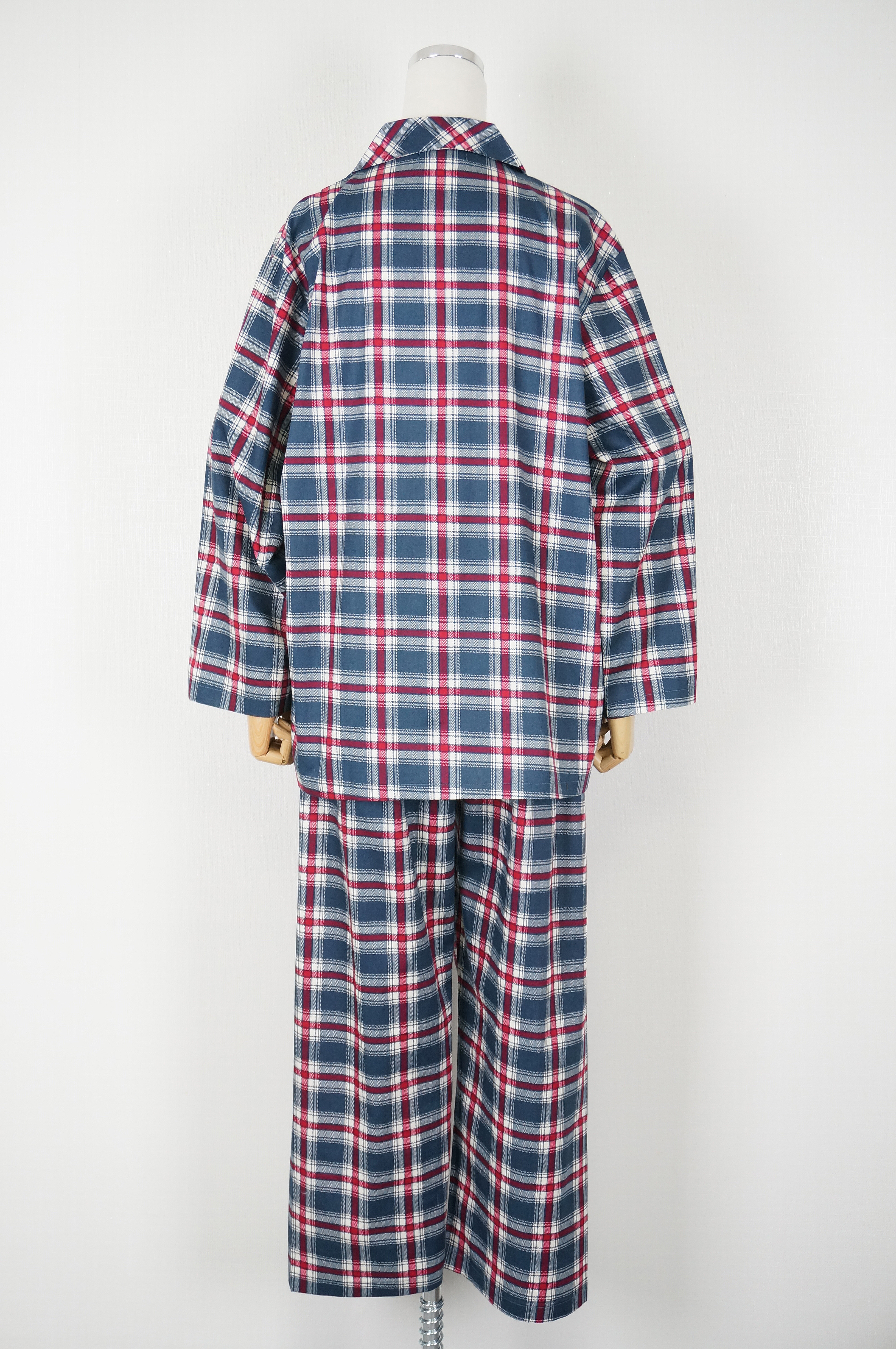 New Luxurious Couple Long Sleeved Check Pajamas Pa