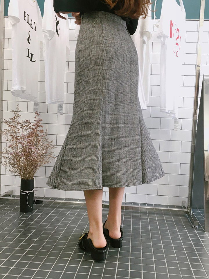 Mermaid check long skirt autumn skirt passenger of