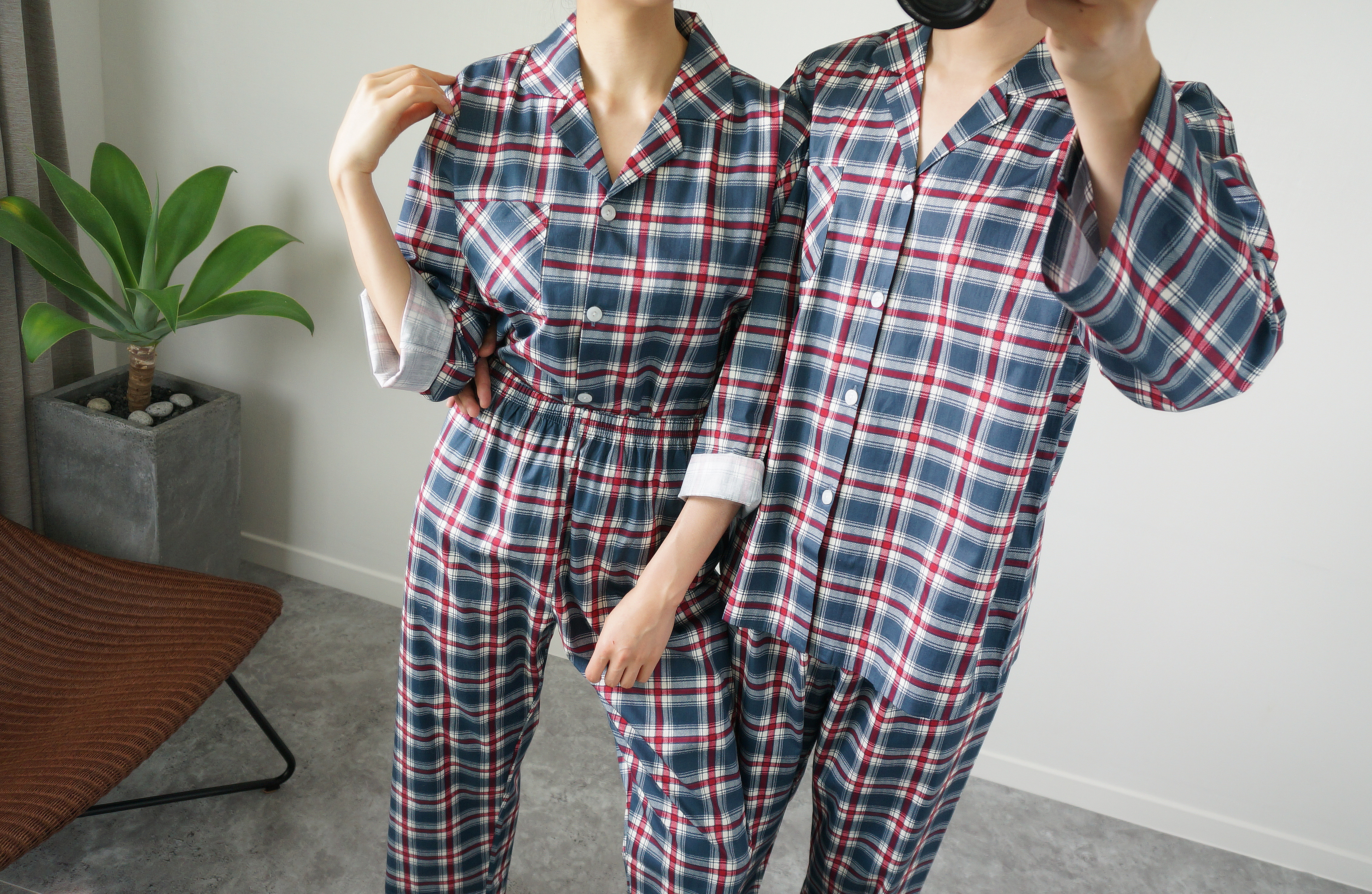 New Luxurious Couple Long Sleeved Check Pajamas Pa