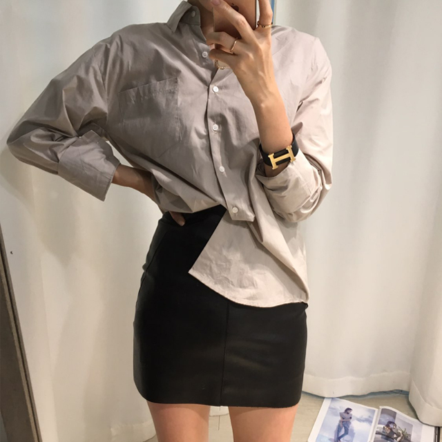 Leather mini skirt Beige leather Looks like a woma