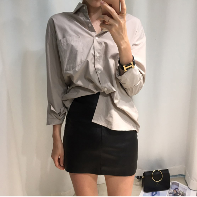 Leather mini skirt Beige leather Looks like a woma