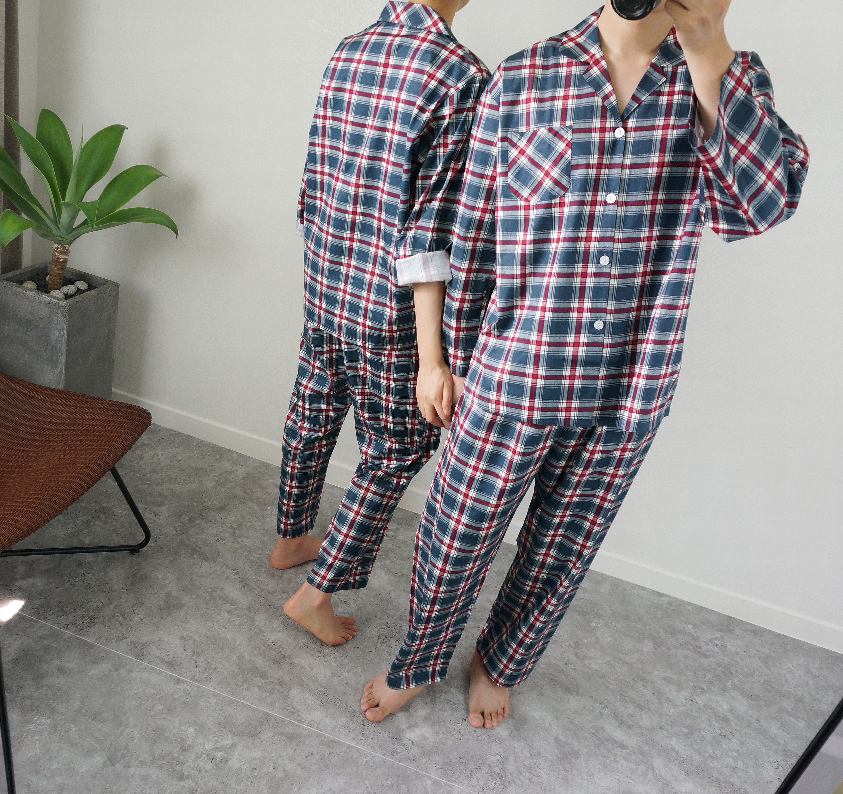 New Luxurious Couple Long Sleeved Check Pajamas Pa