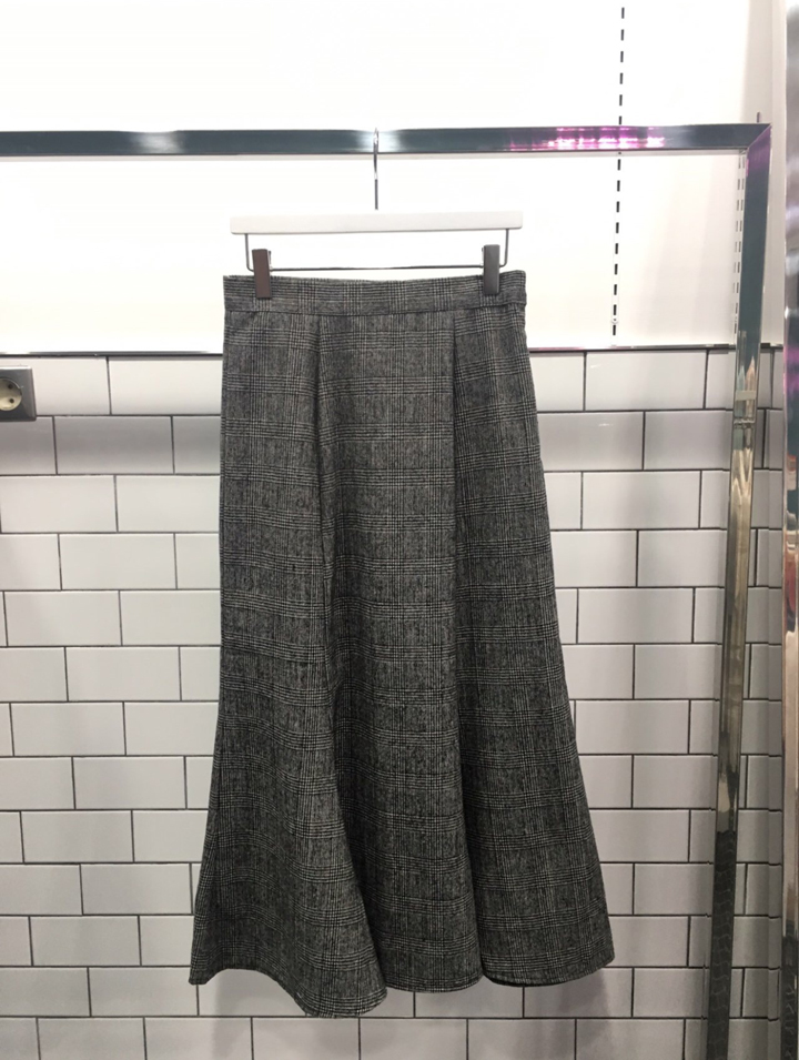 Mermaid check long skirt autumn skirt passenger of