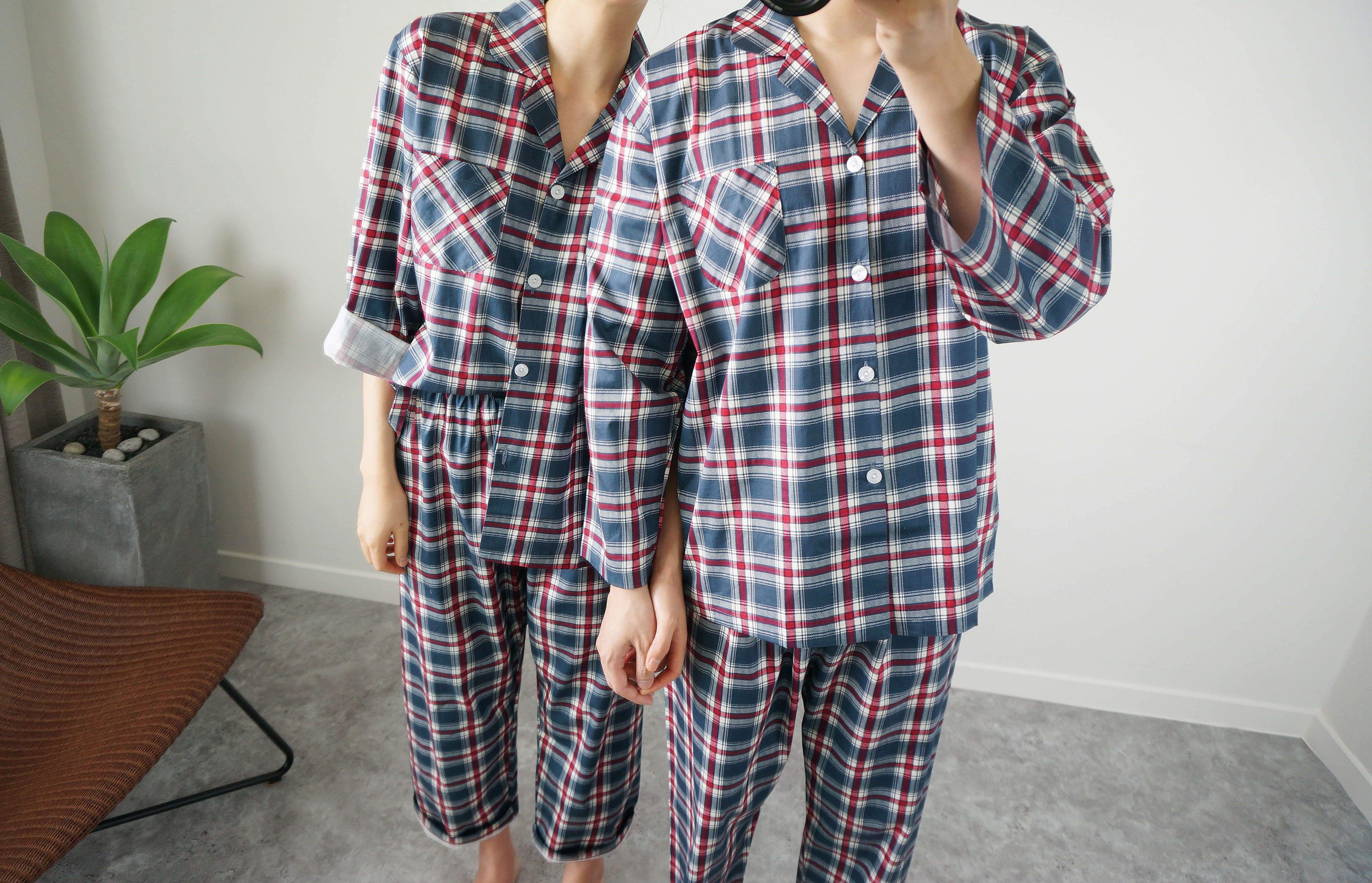 New Luxurious Couple Long Sleeved Check Pajamas Pa