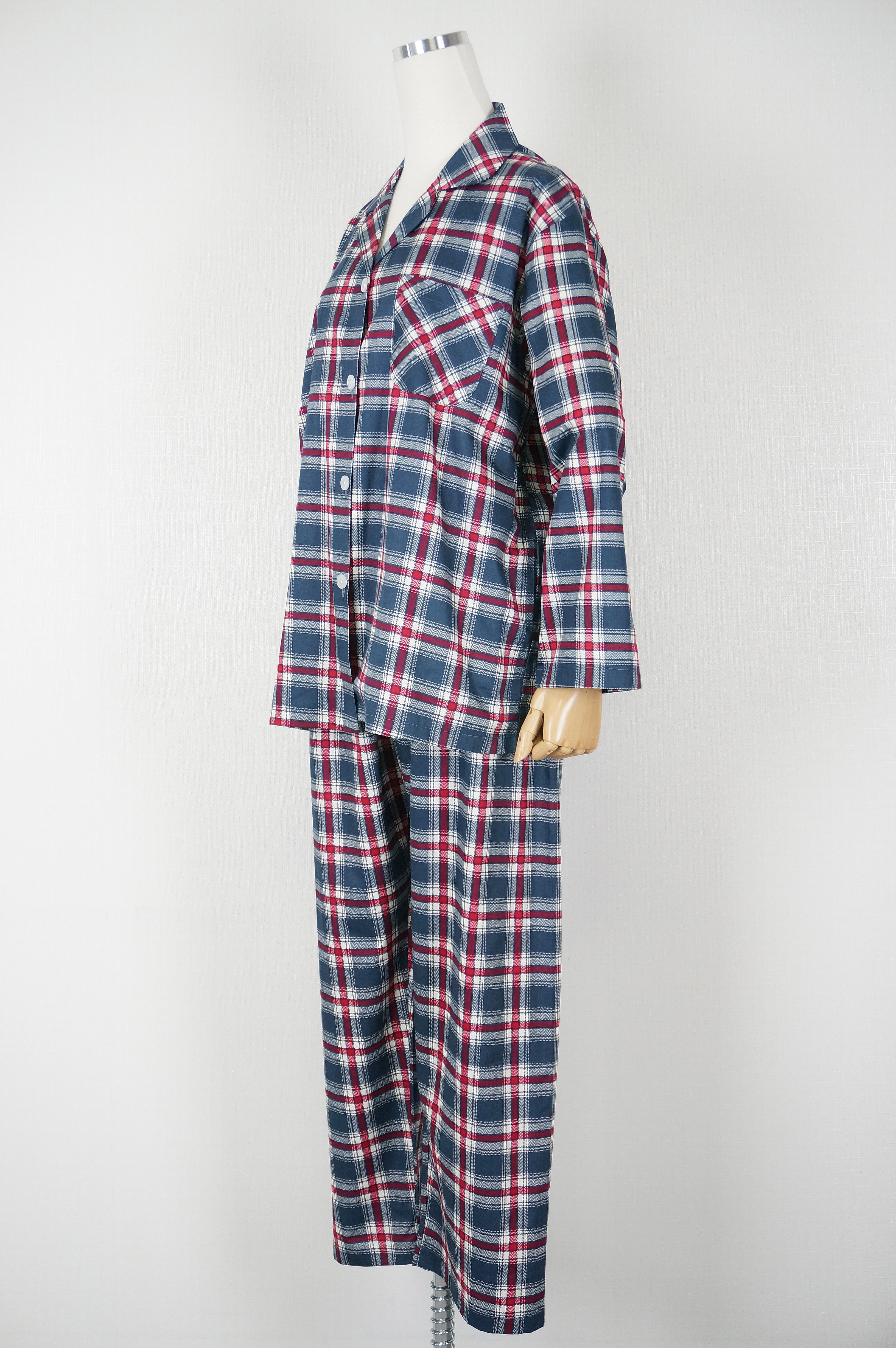 New Luxurious Couple Long Sleeved Check Pajamas Pa
