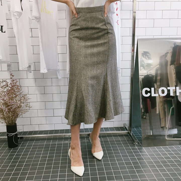 Mermaid check long skirt autumn skirt passenger of