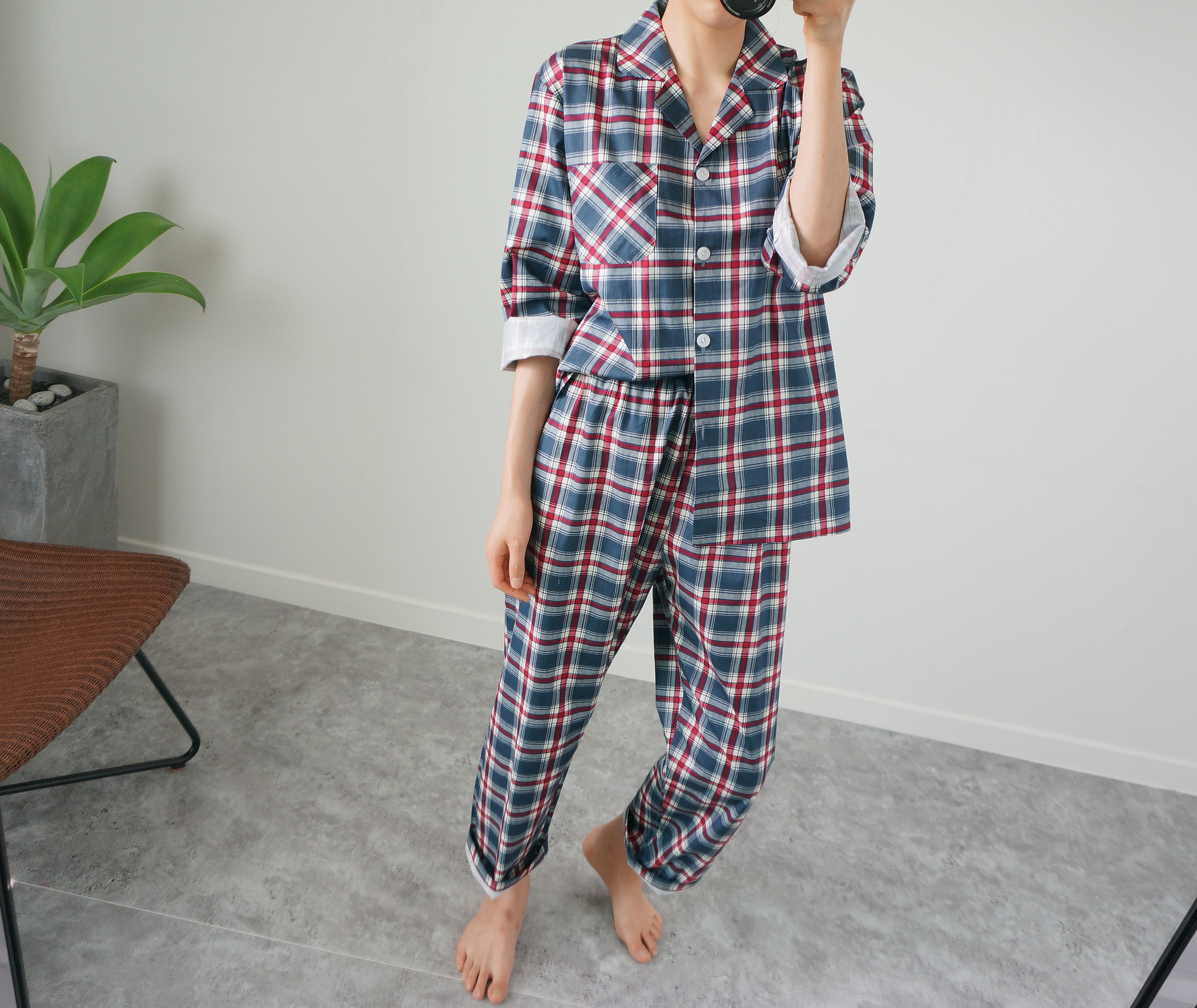 New Luxurious Couple Long Sleeved Check Pajamas Pa