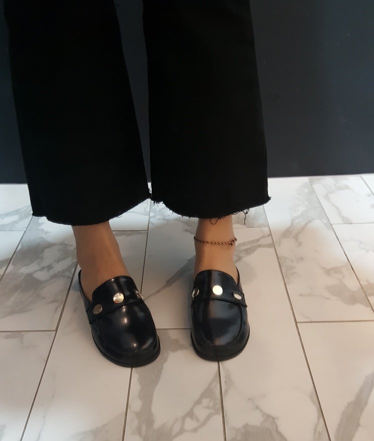 New Miyamiyu Round Nose Black Blouse Black Romanti