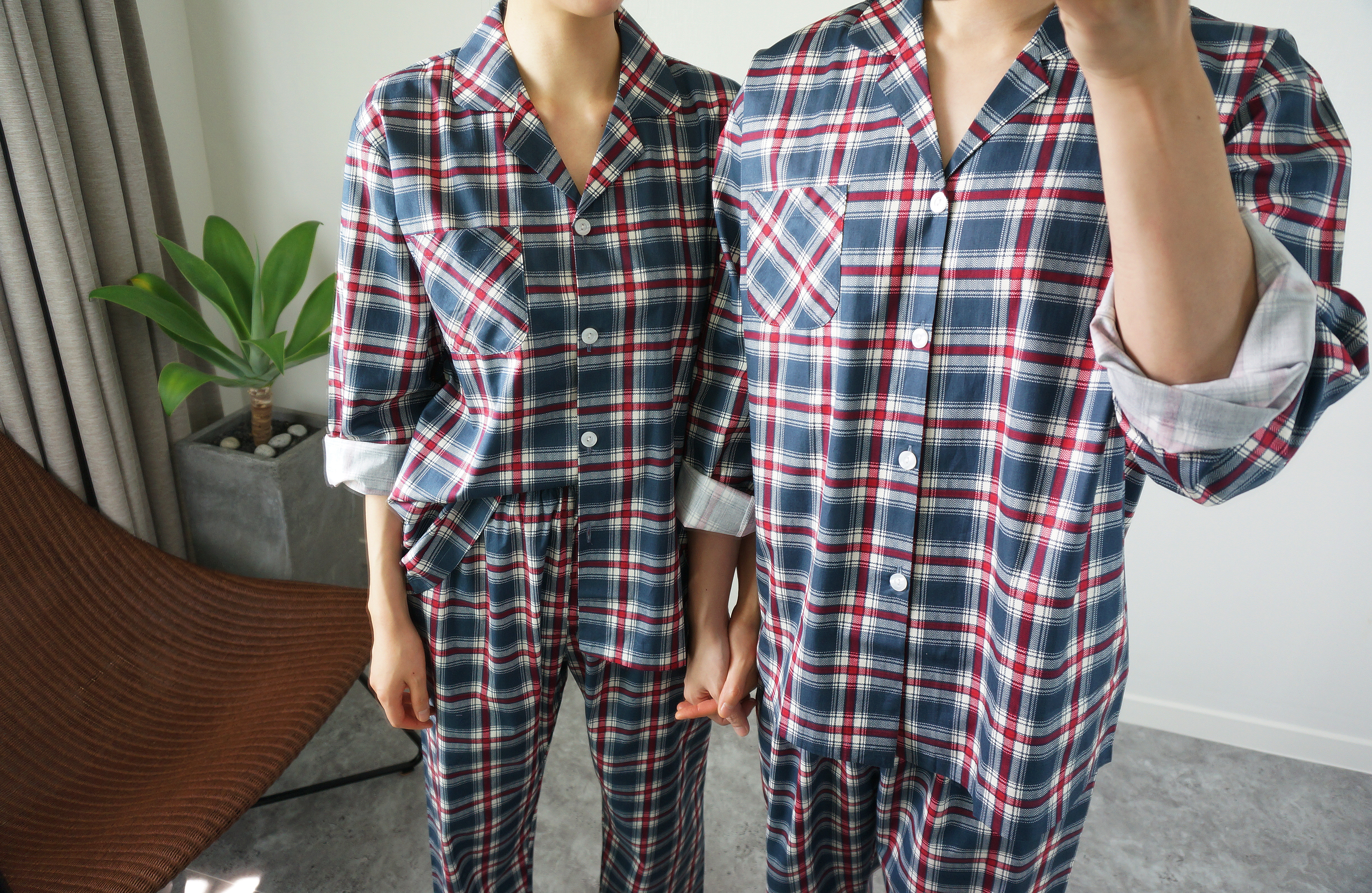 New Luxurious Couple Long Sleeved Check Pajamas Pa