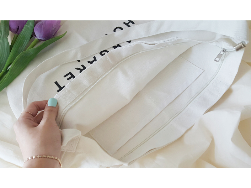 Casual canvas eco-bag with lightweight appeal 2col