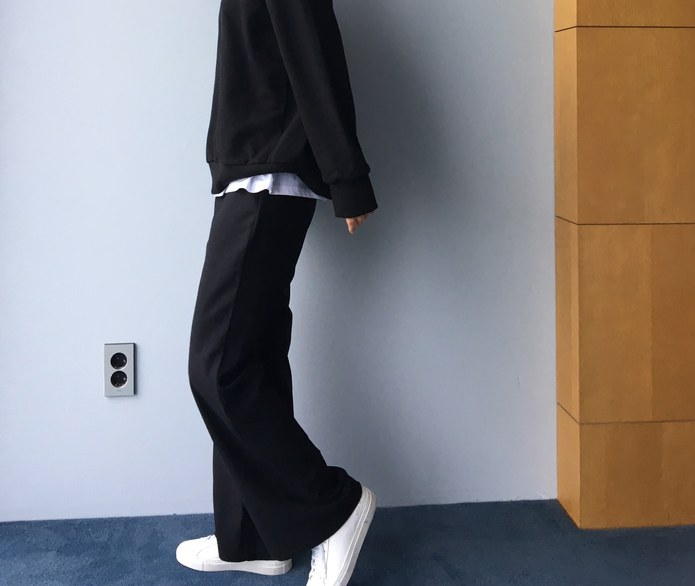 Slit Man-to-man T-shirt