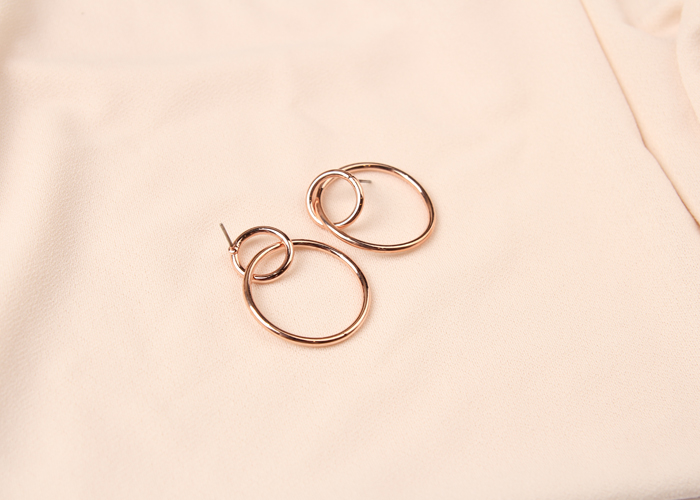 Celina Earring Drop Earring Bold One Point