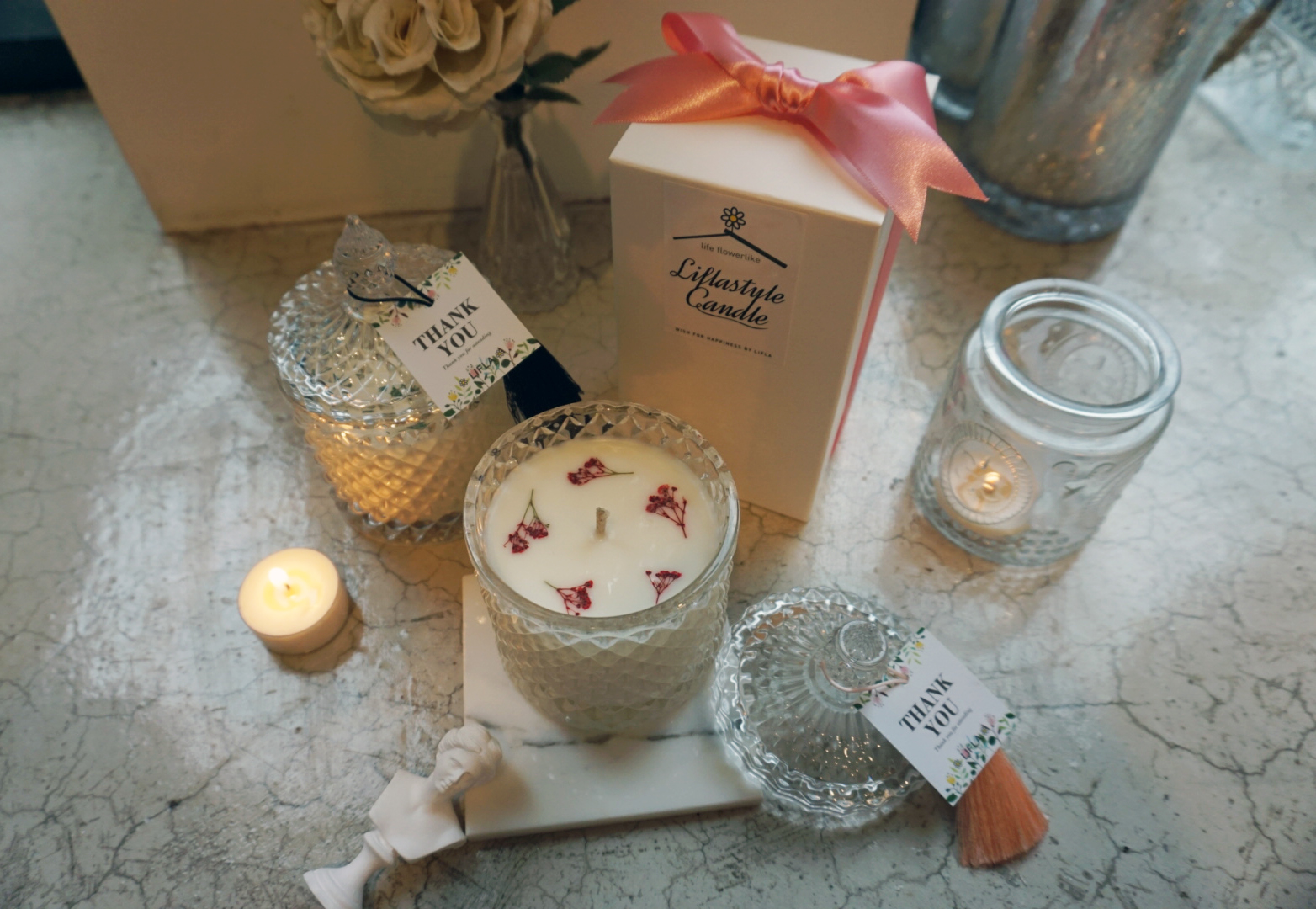 NEW CANDLE The elegance of the crystal container a