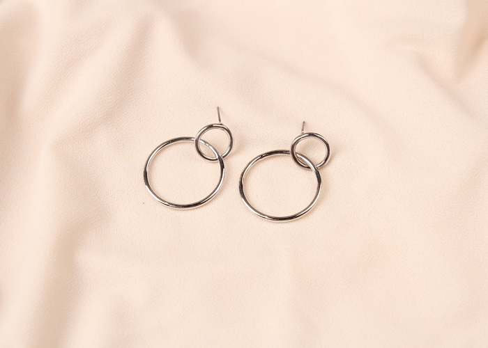 Celina Earring Drop Earring Bold One Point