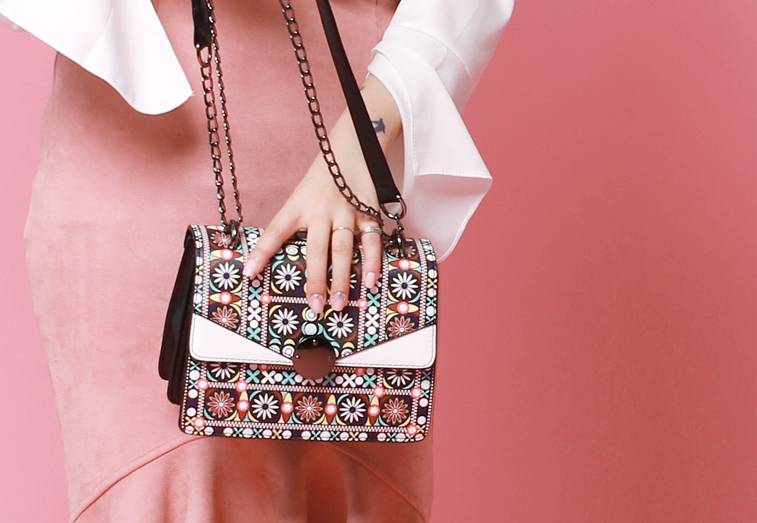 New CLOI Arris orris point pattern mini cross back