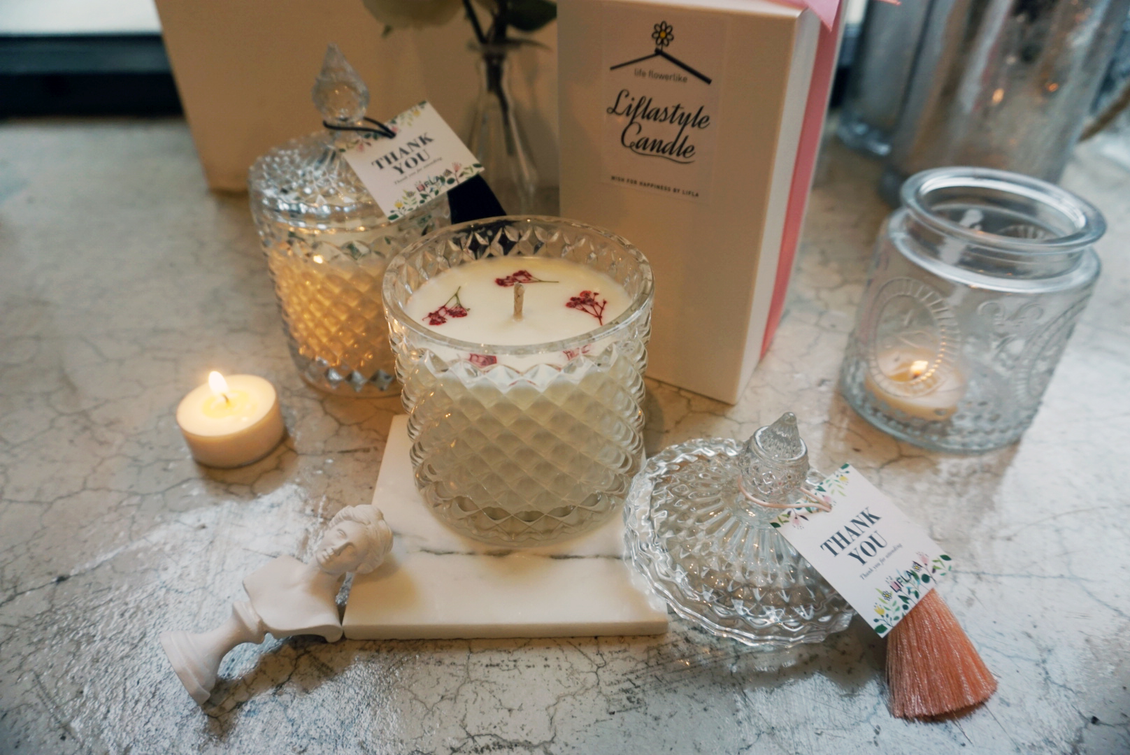 NEW CANDLE The elegance of the crystal container a