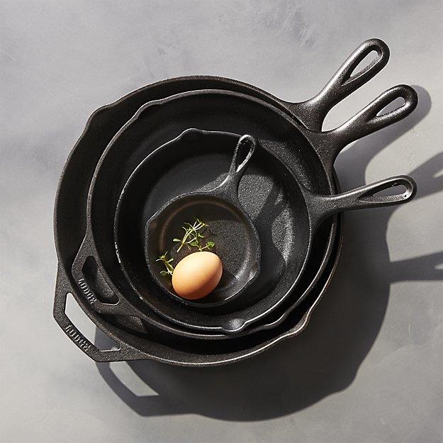 NEW FRYING PAN Lodge Skillet Cast Iron Fans 8 Inch
