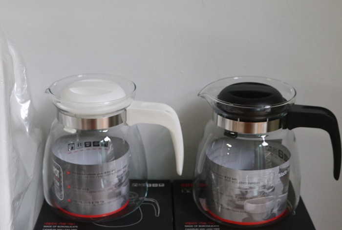 Flame-proof heat-resistant glass tea pot Black, wh