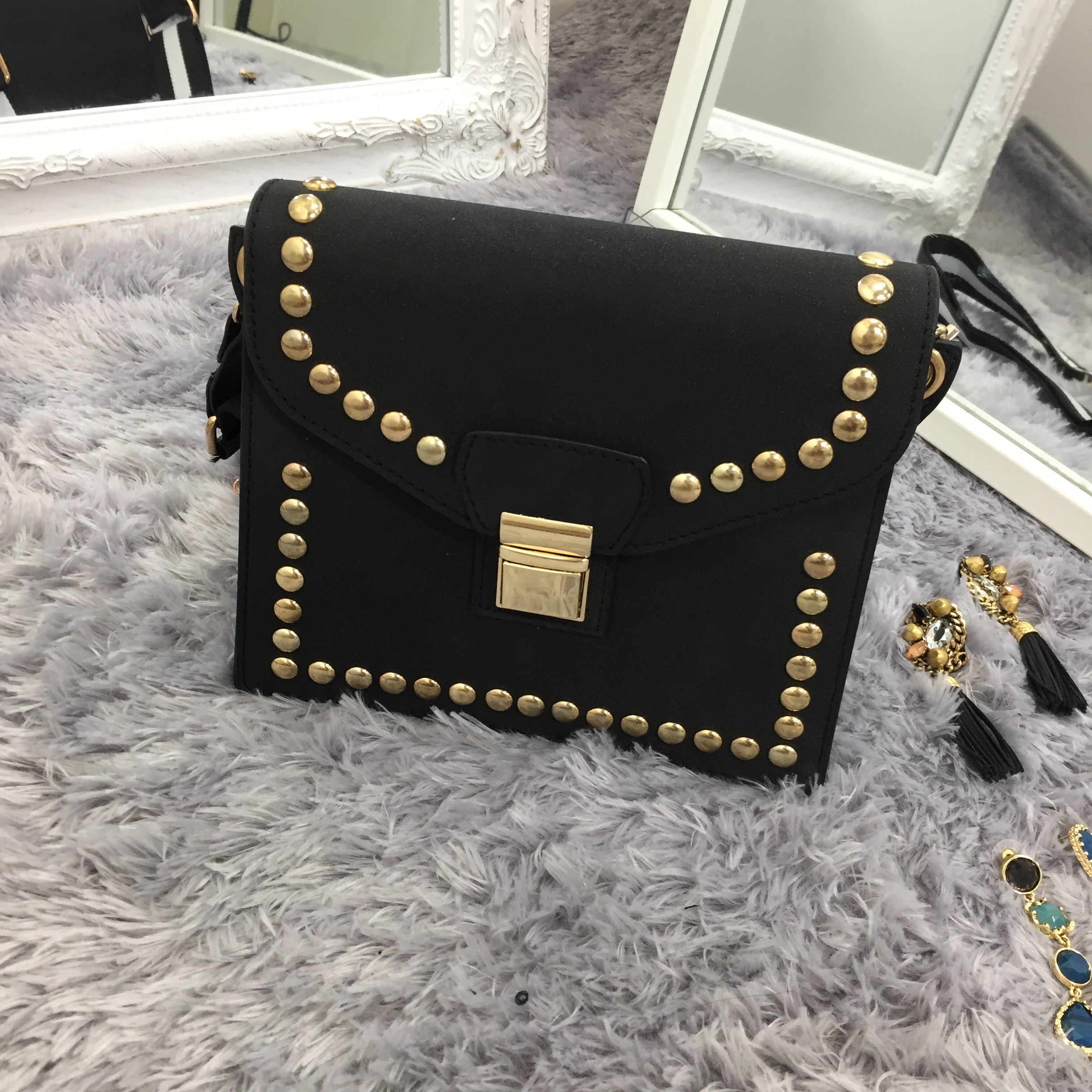 New Styling Point Black Stud Mini Cross Back Coord