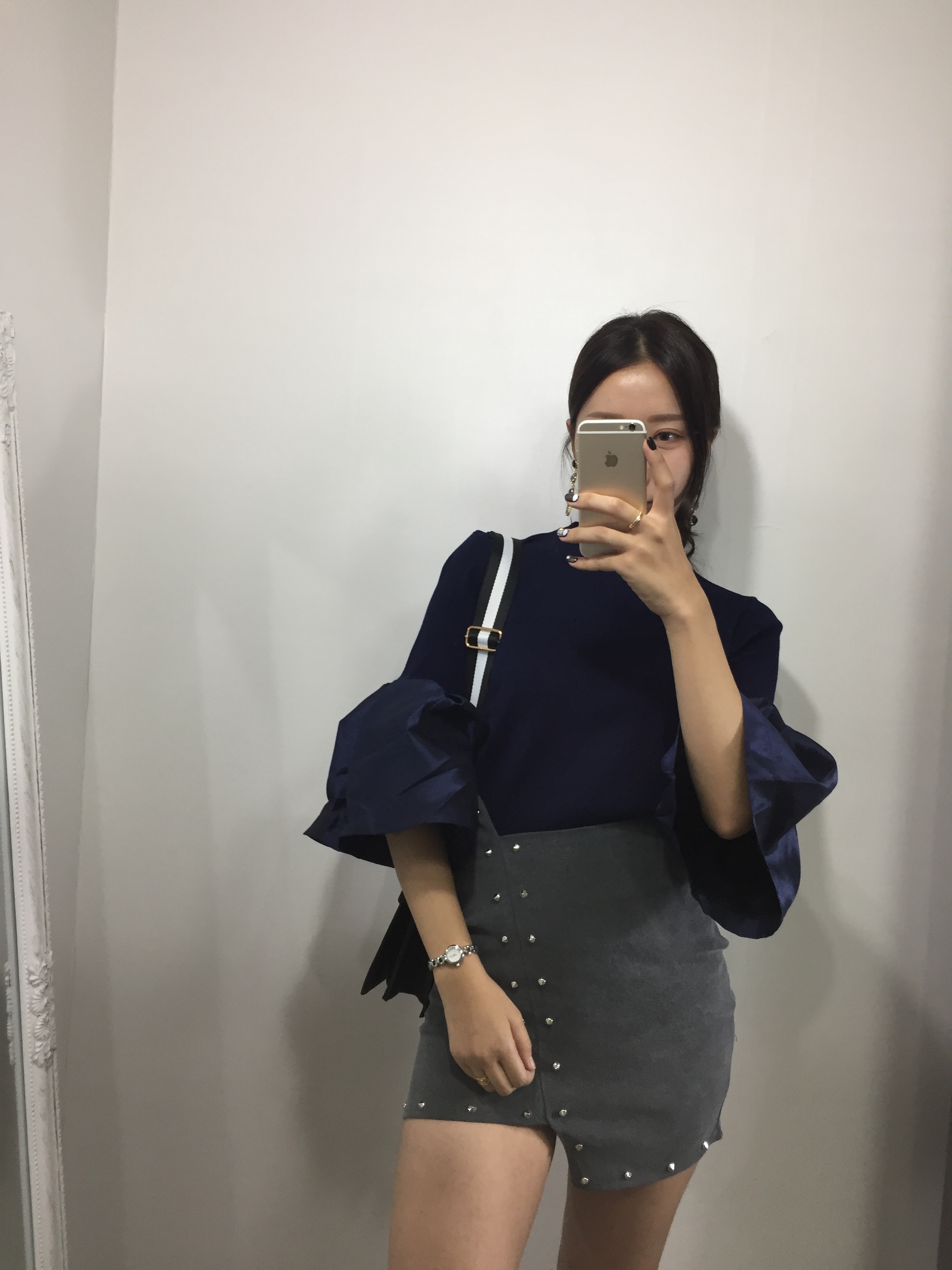 New Styling Point Black Stud Mini Cross Back Coord