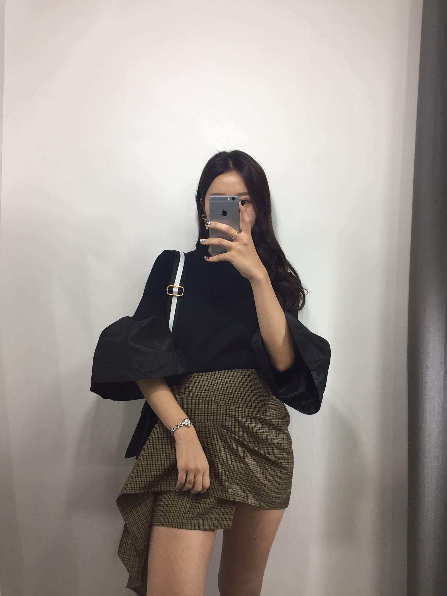 New Styling Point Black Stud Mini Cross Back Coord