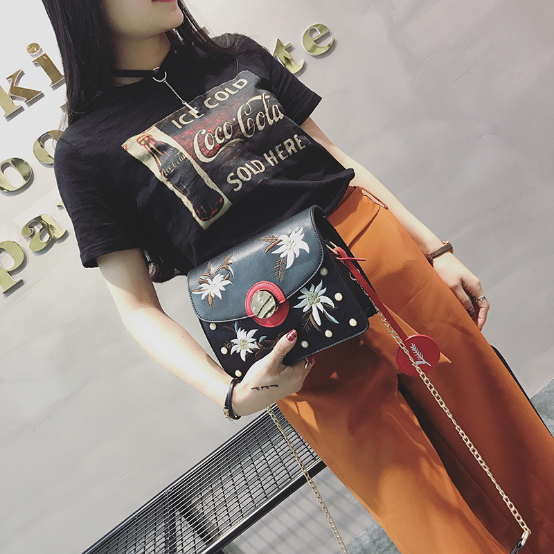 New embroidered pattern cross chain mini bag 20 ba