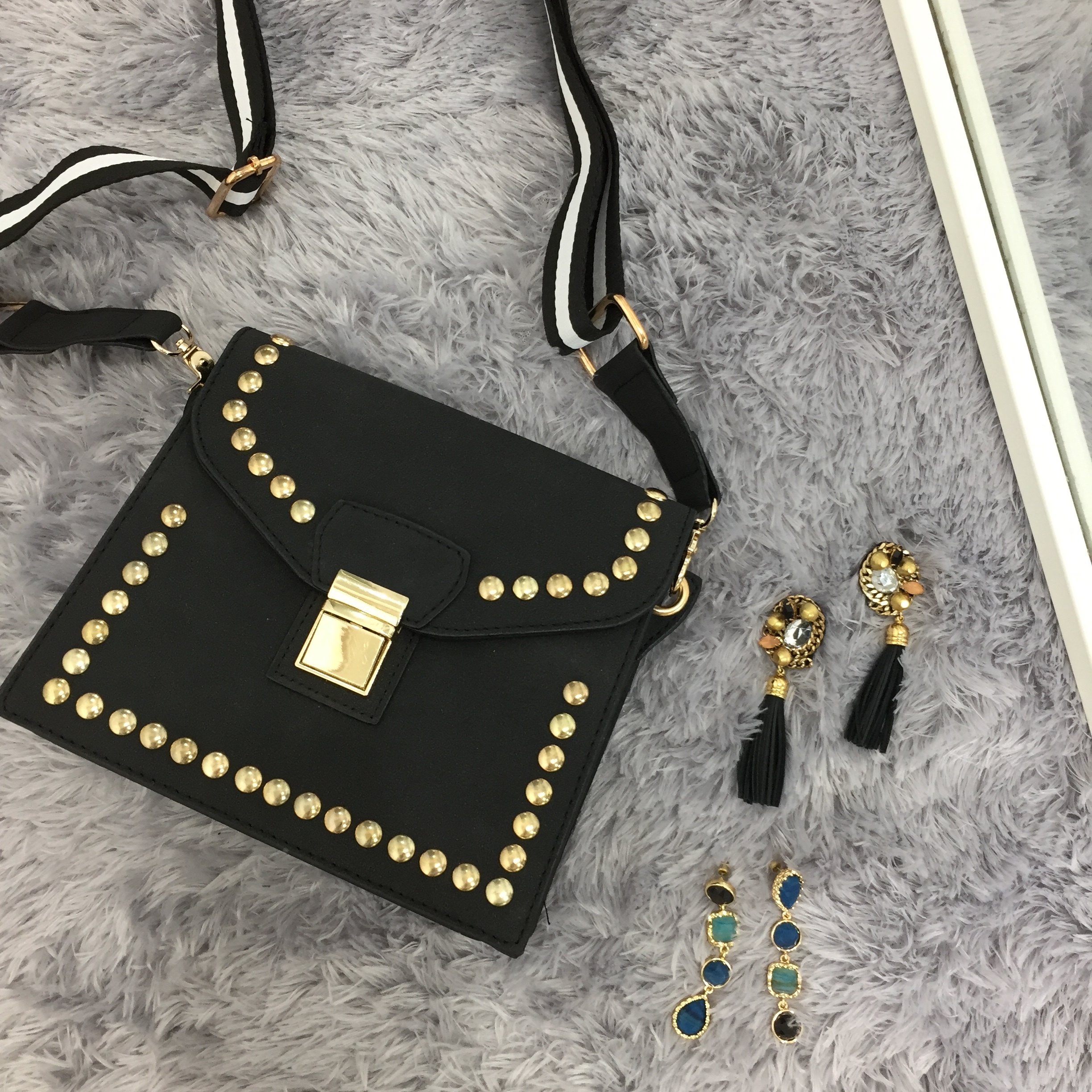 New Styling Point Black Stud Mini Cross Back Coord