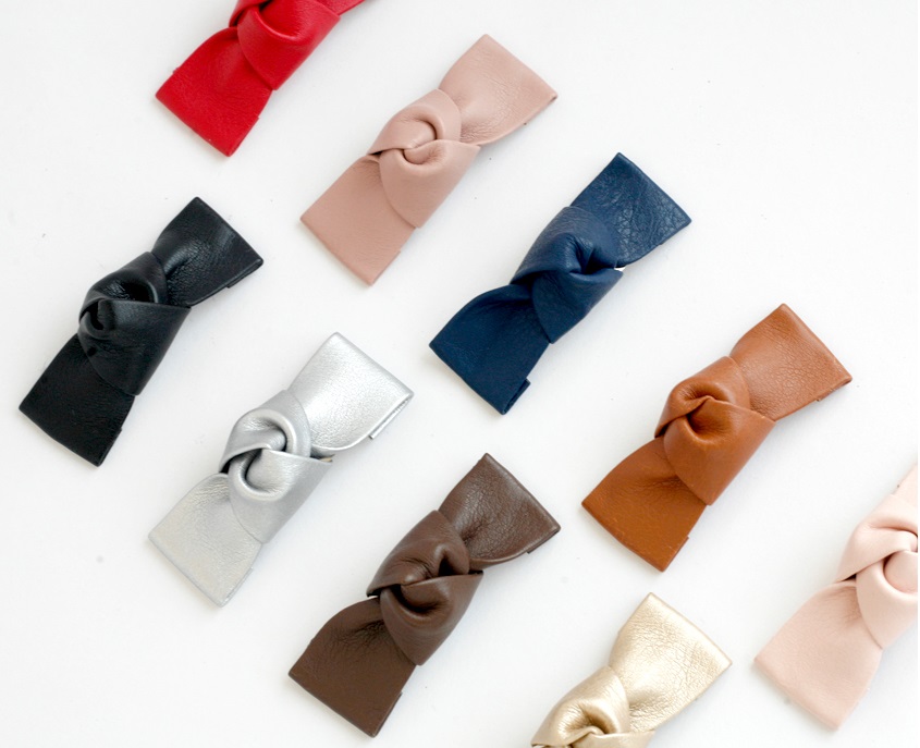 SIMPLE easy to coordinate with pin-fingered leathe